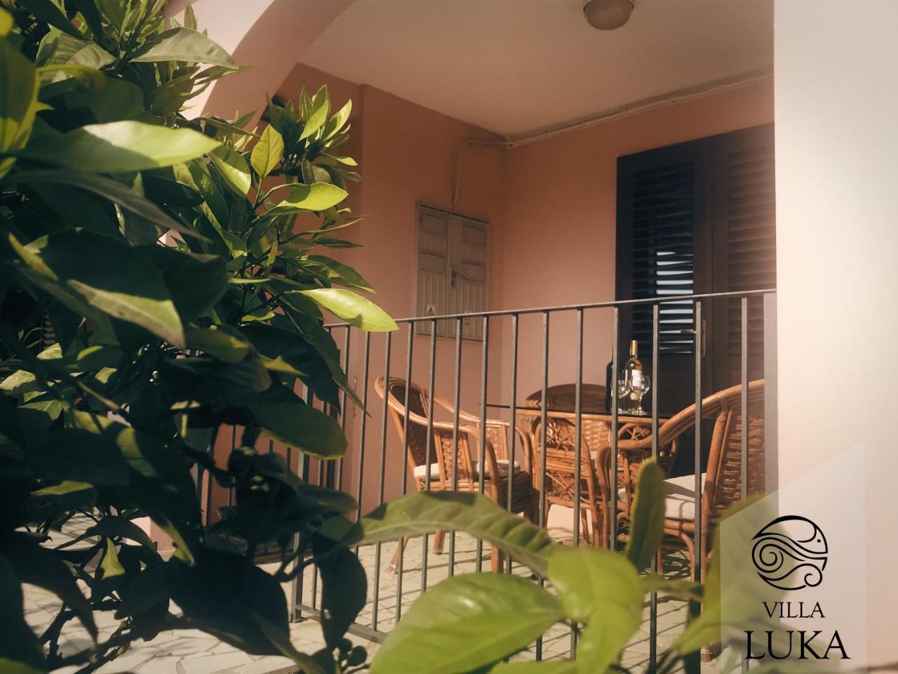 Apartments Villa Luka Свети-Стефан Экстерьер фото